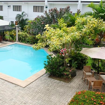 Hotel Red Knight Gardens Davao Zewnętrze zdjęcie
