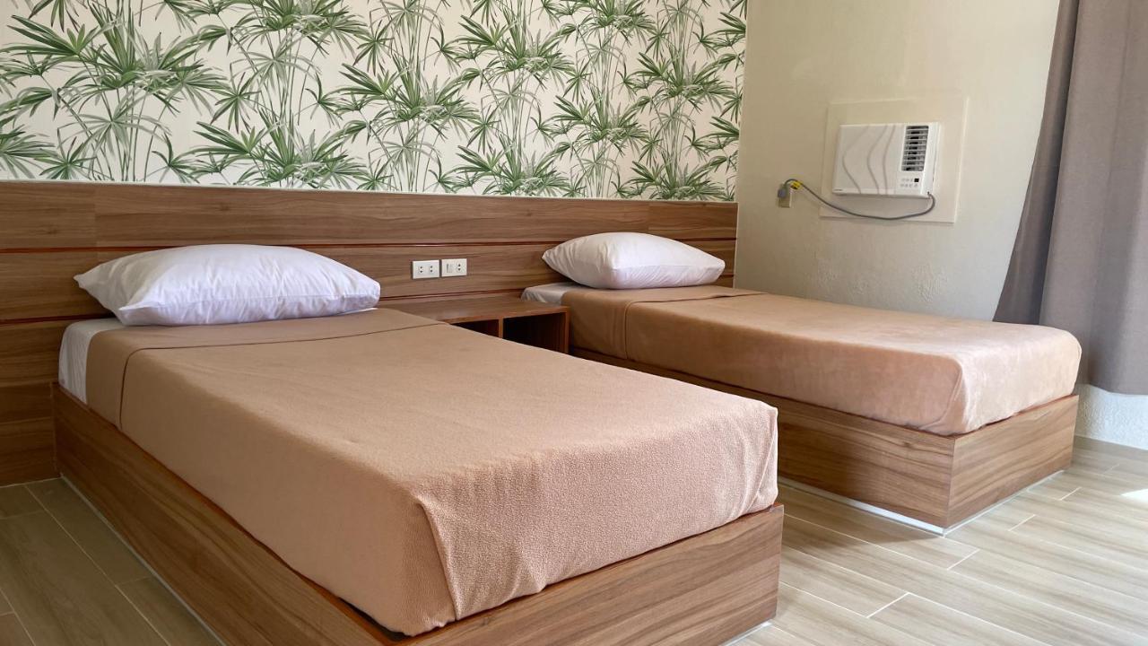 Hotel Red Knight Gardens Davao Zewnętrze zdjęcie