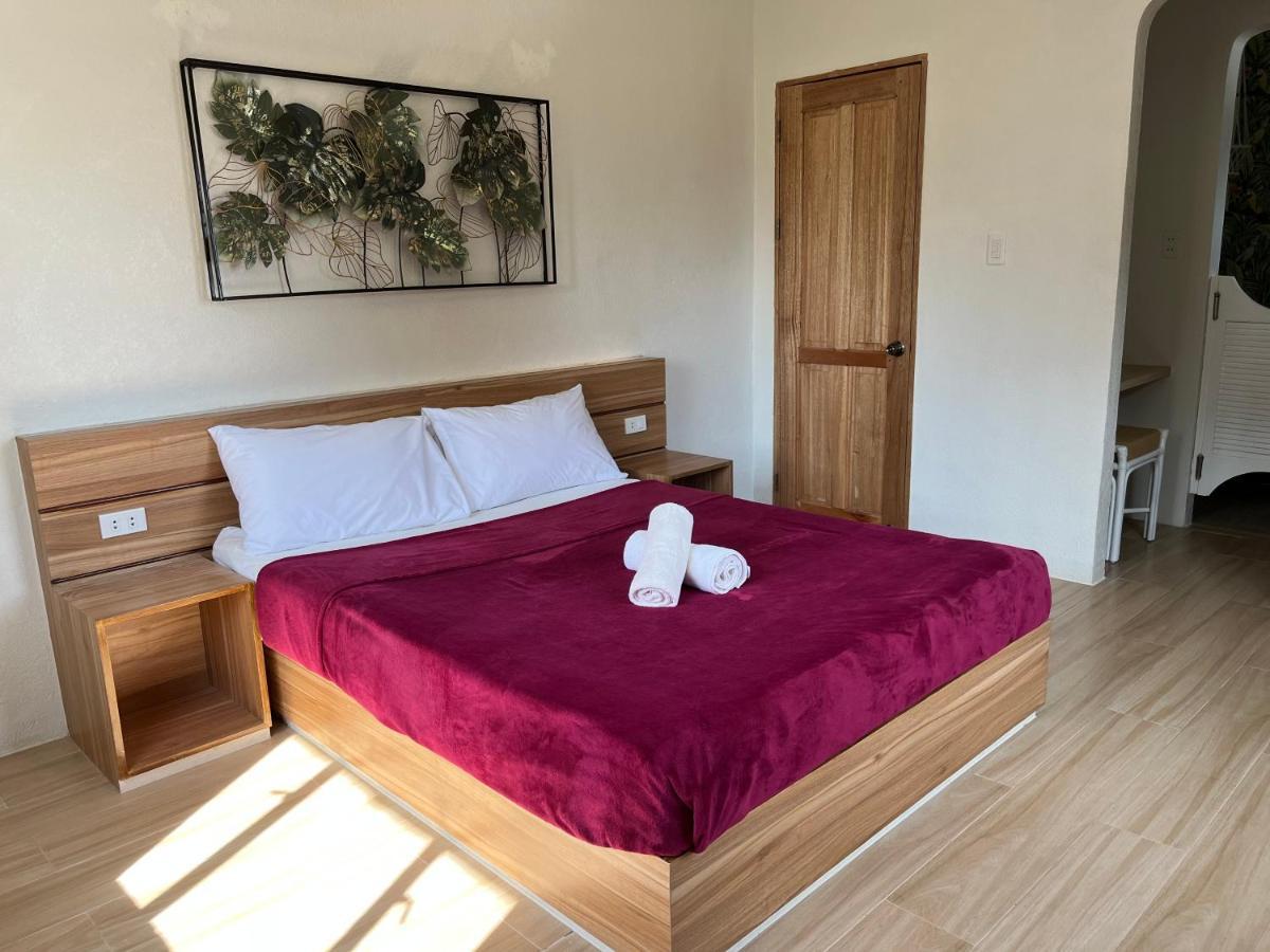 Hotel Red Knight Gardens Davao Zewnętrze zdjęcie
