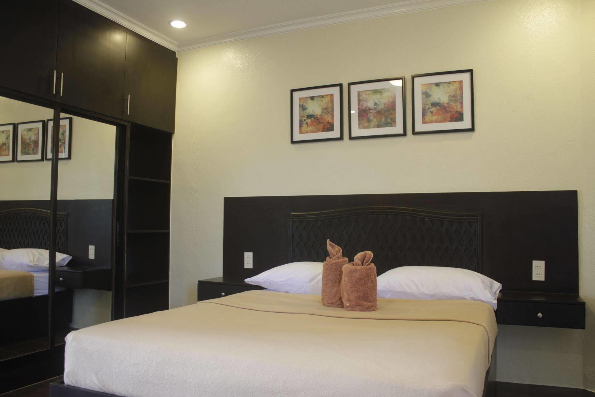 Hotel Red Knight Gardens Davao Zewnętrze zdjęcie