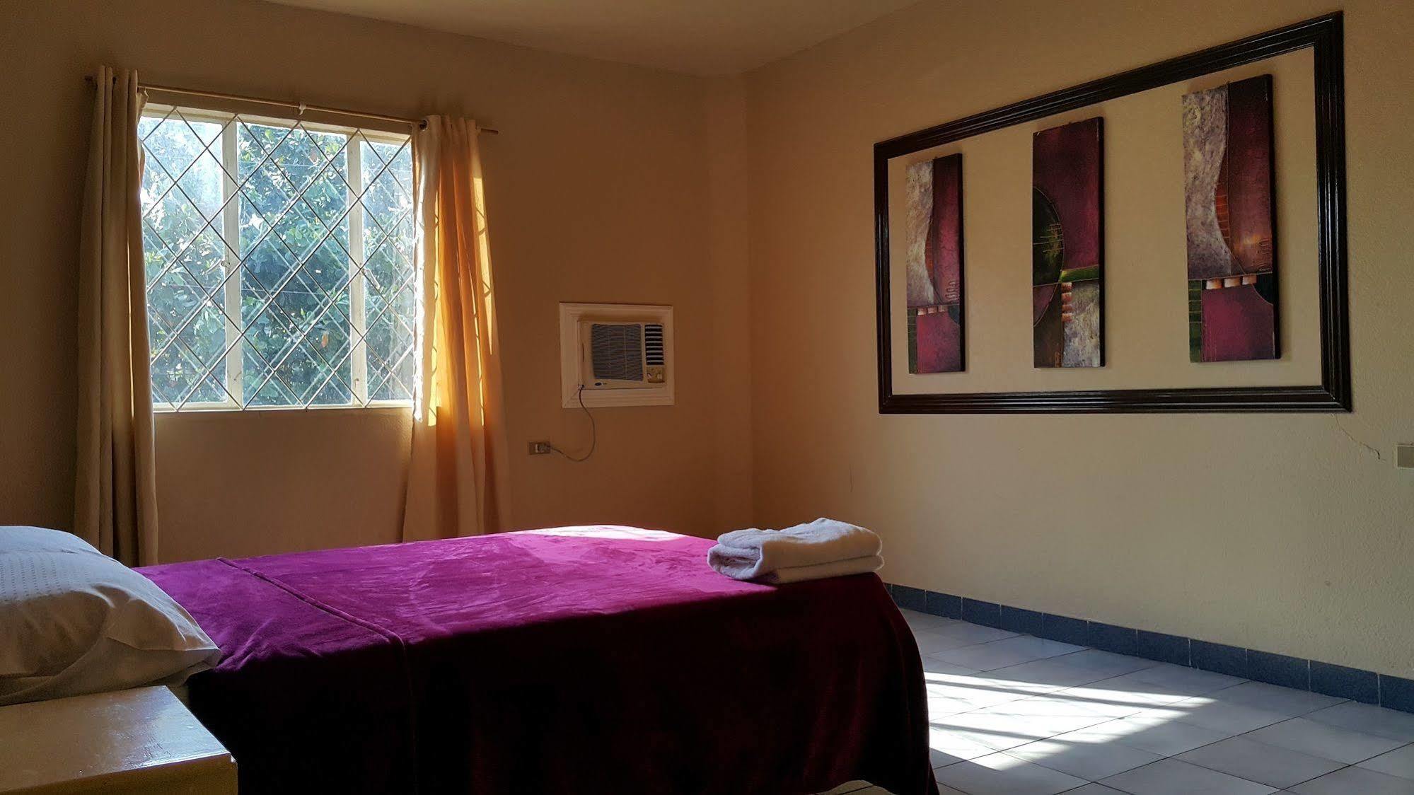 Hotel Red Knight Gardens Davao Zewnętrze zdjęcie